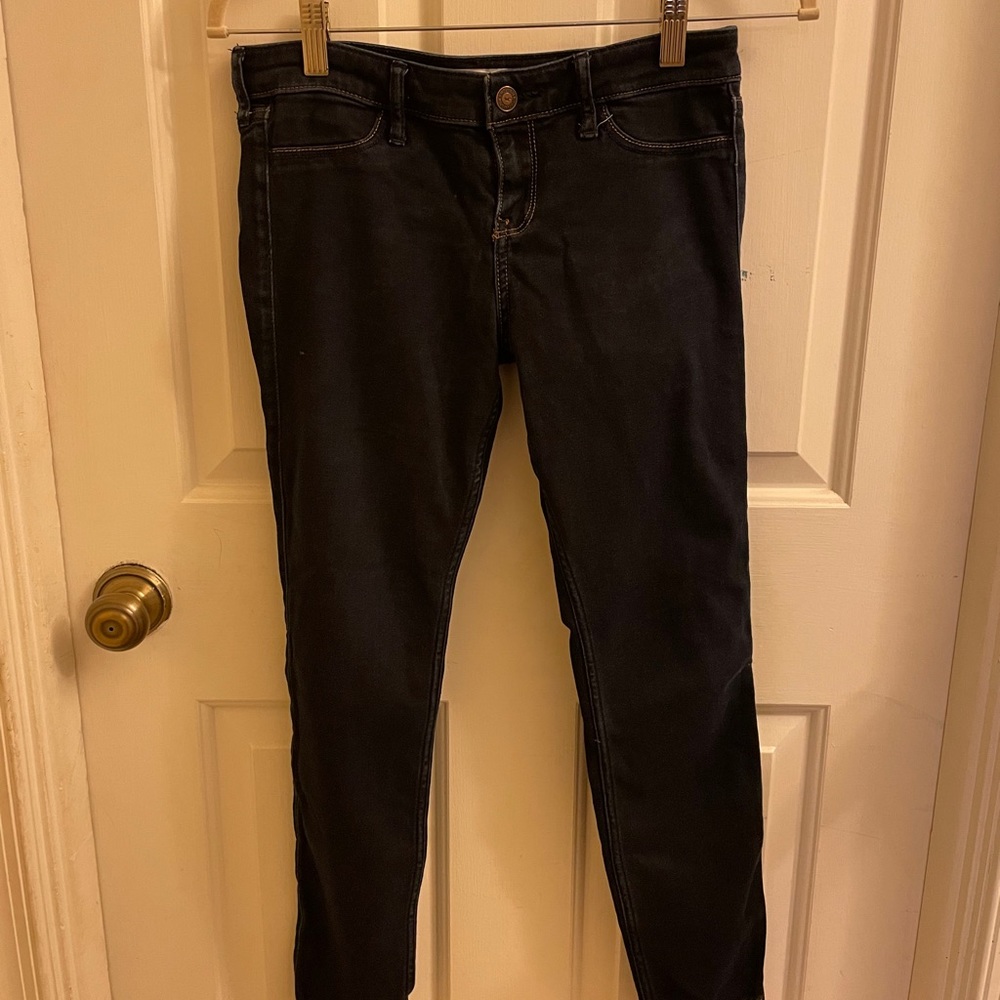 Hollister High Rise Dark Wash Skinny Jeans; 5S Women’s